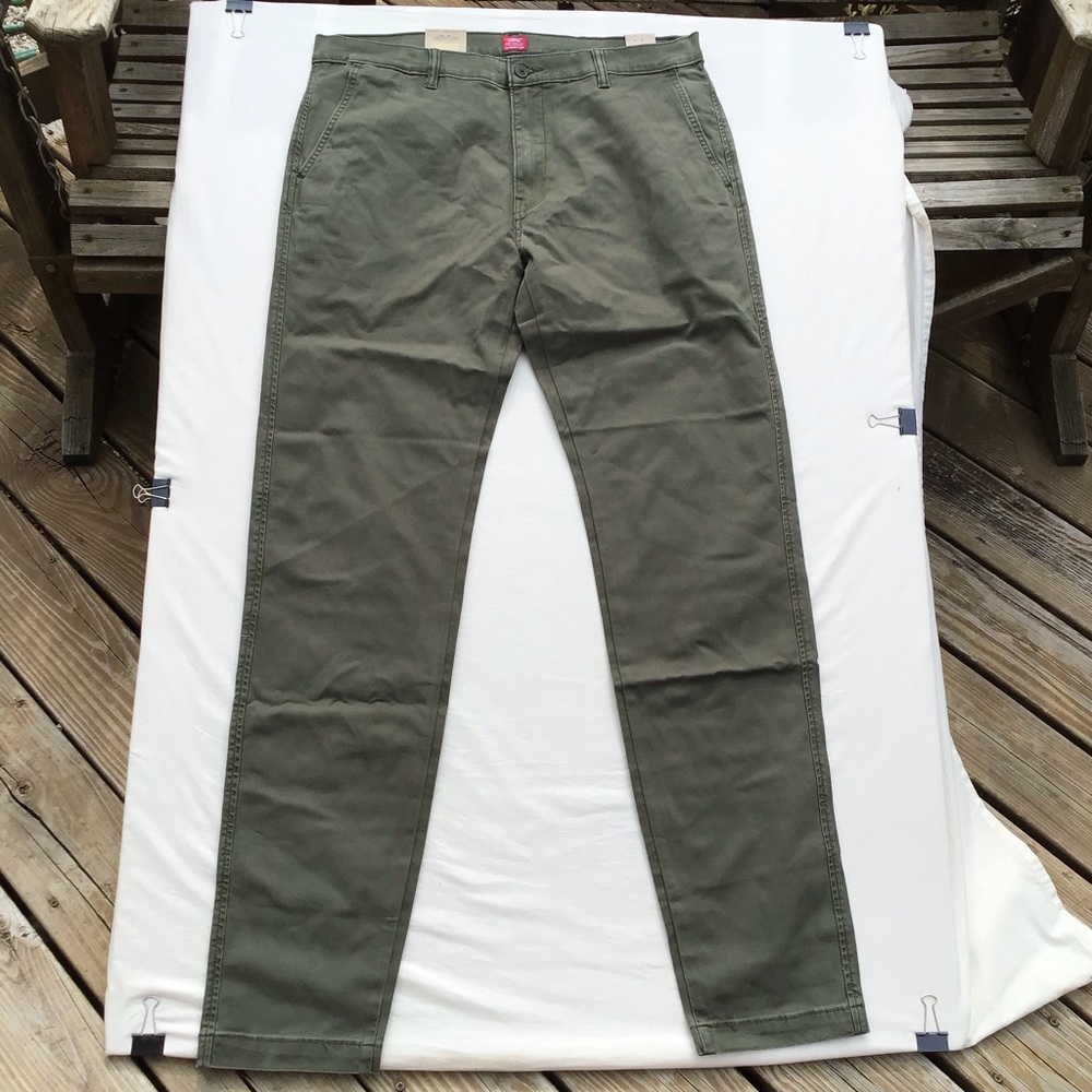 Levi’s Men’s XX Chino Standard Tech Pants- Olive Green- 36W x 38L- New W/ Tags